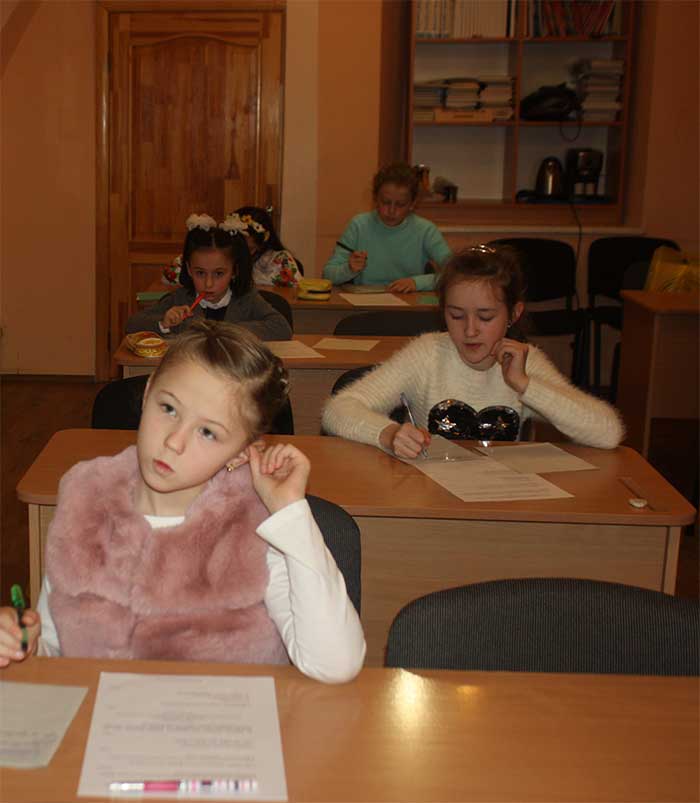 Маленькі учасники конкурсу імені Петра Яцика в Ужгороді