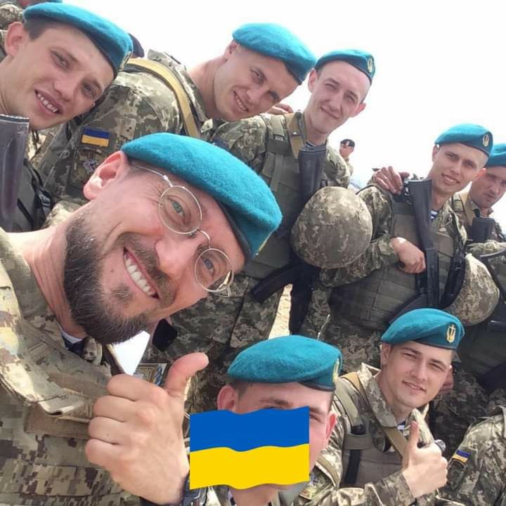 Андрій Зелінський серед українських воїнів