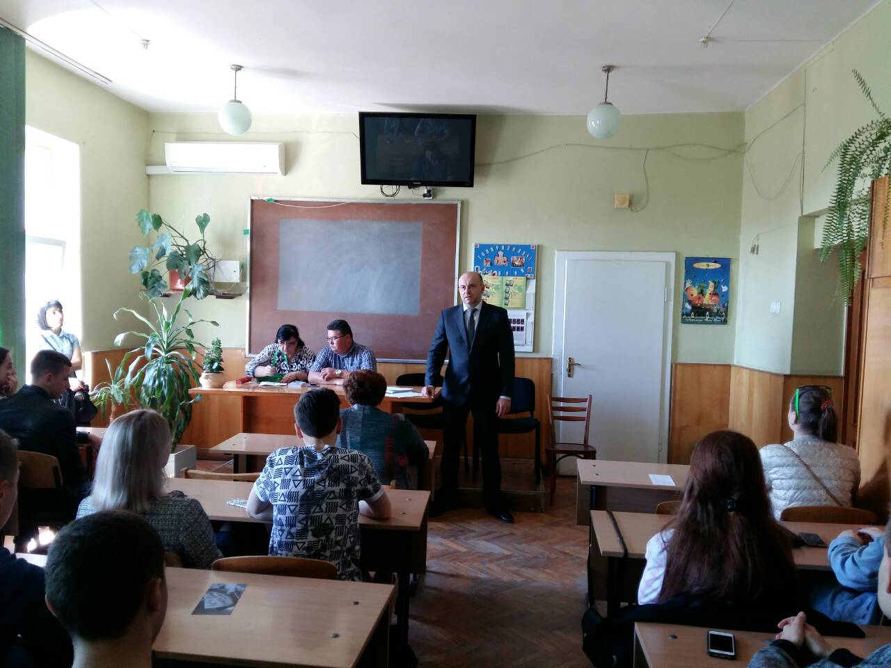Студентам випускних курсів Ужгородського торговельно-економічного коледжу КНТЕУ розповідали про особливості працевлаштування