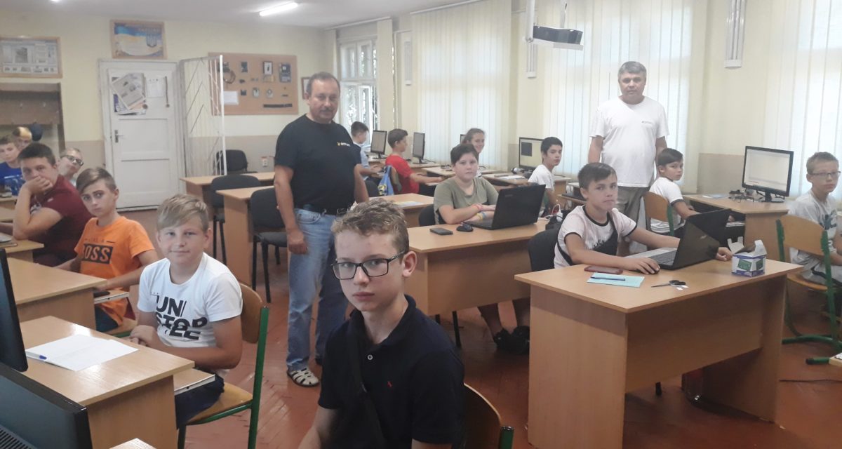 Сергій Вапнічний та Микола Дронь під час заняття в ІІІ лізі